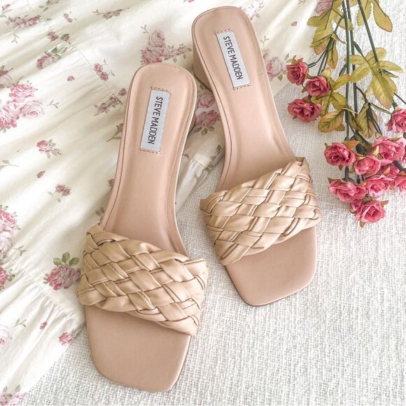 Steve Madden nude sandals. - Picture 2 of 13